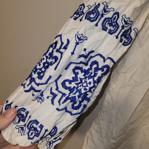Reserved Embroidered Blouse Womens Small White Blue Boho Peasant Top - Picture 4 of 5